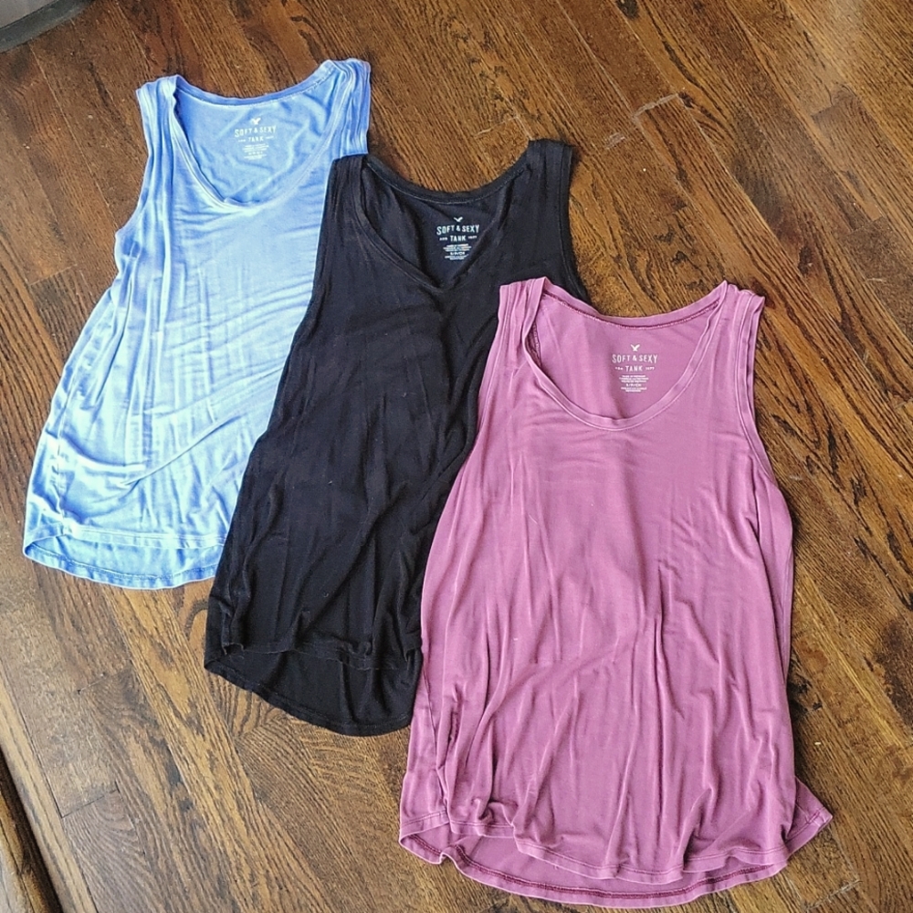 Soft & Sexy tank tops American Eagle loose fit size SMALL lot of 3